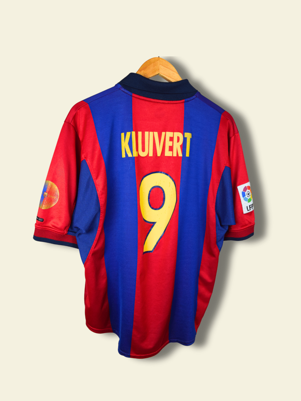 2000/01 FC Barcelona Home - Patrick Kluivert #9 Medium no-mpn