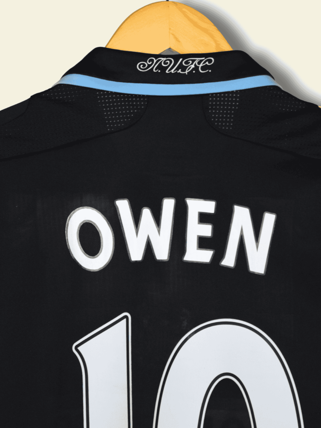 2007-08-newcastle-home-michael-owen-10-small-695512-adidas-3