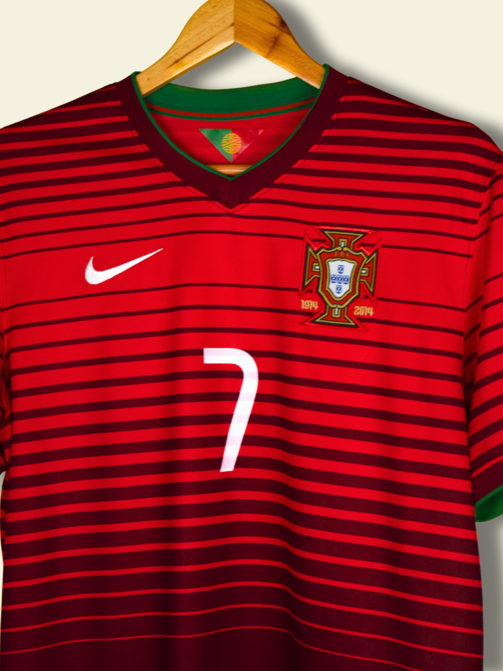 2014 Portugal home - Cristiano Ronaldo #7 Large 577986-677 Nike