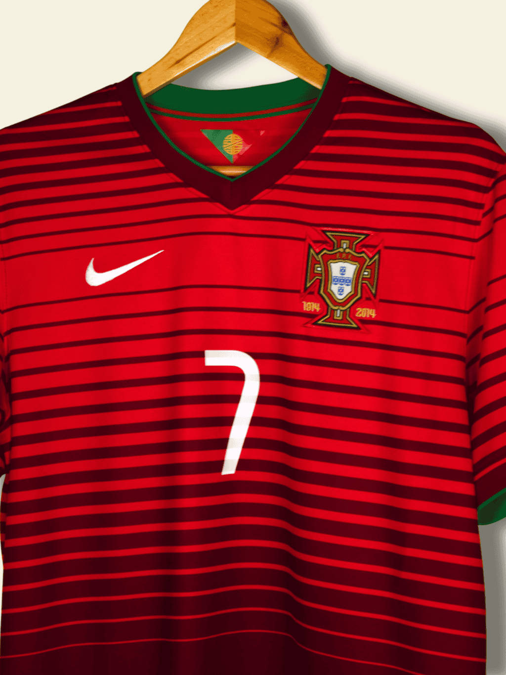 2014-portugal-home-cristiano-ronaldo-7-large-577986-677-nike-3