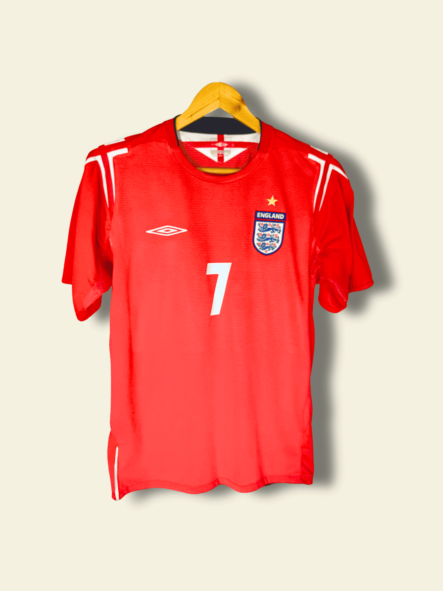 2004 England Away - David Beckham #7 Medium - Image 2