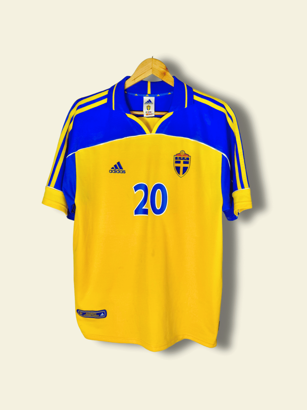 2000/01 Sweden Home - Henrik Larsson #20 Large 647205 Adidas