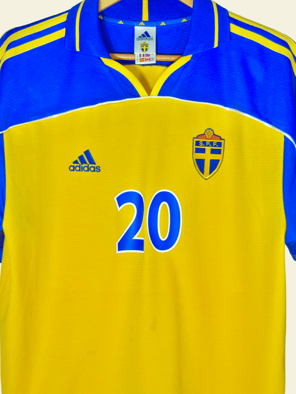 2000/01 Sweden Home - Henrik Larsson #20 Large 647205 Adidas