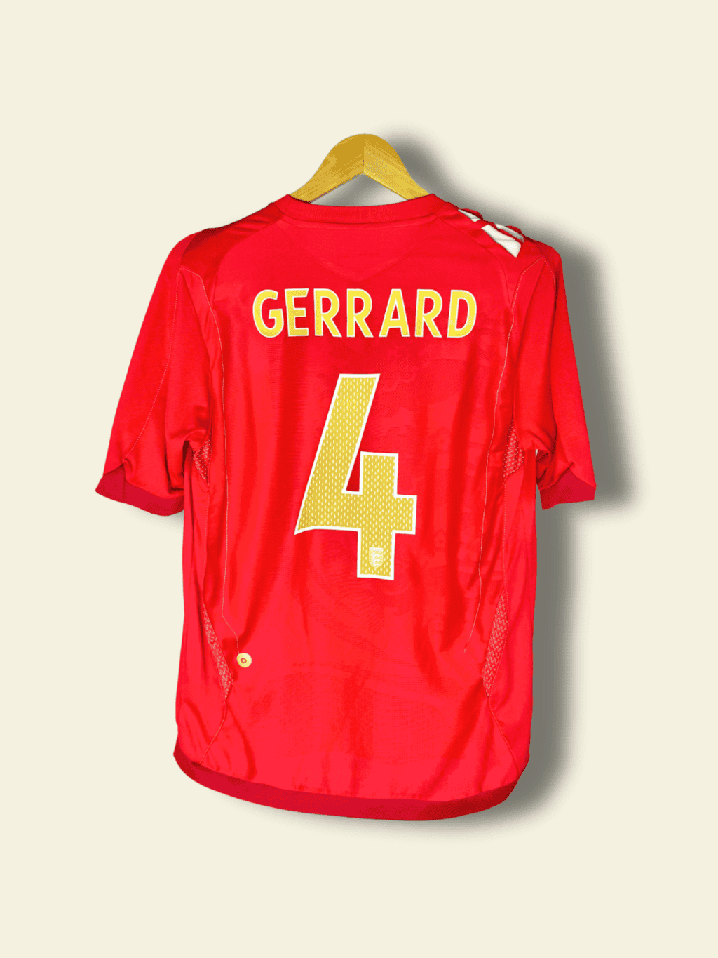 2006-england-away-steven-gerrard-4-medium-15917311-umbro-3