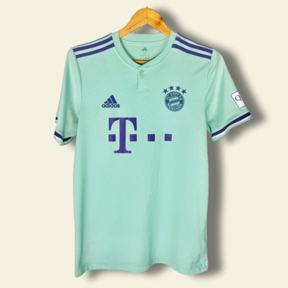 2018 Bayern Munich Away - Mats Hummels #5 Medium CF5410 Adidas