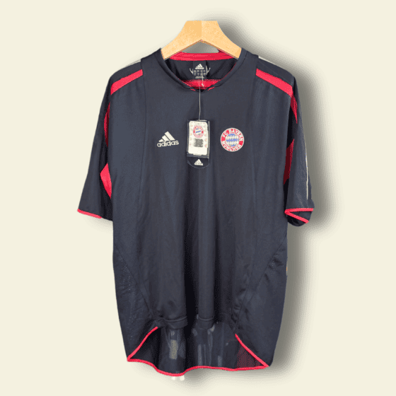 2004 Bayern Training - Large NWT