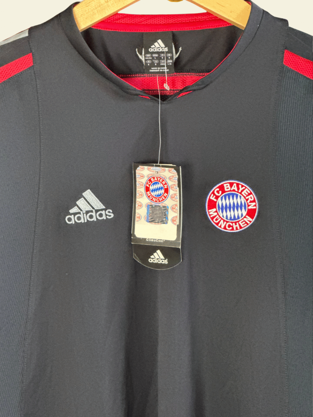 2004 Bayern Training - Large NWT 369372 Adidas