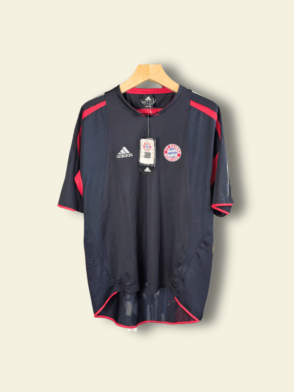 2004 Bayern Training - Large NWT 369372 Adidas
