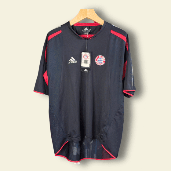 2004 Bayern Training - Large NWT 369372 Adidas