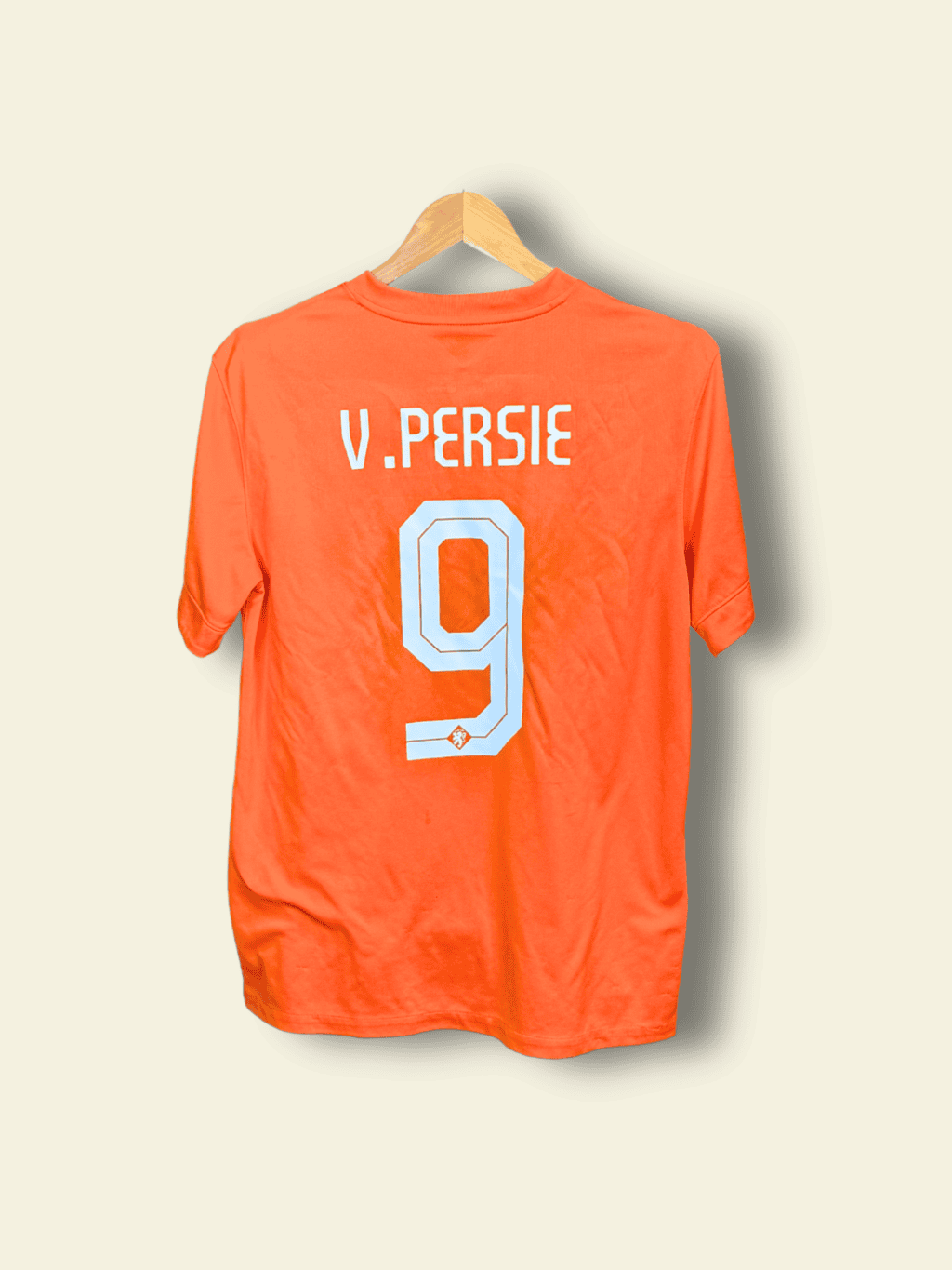 2014-netherlands-home-robin-van-persie-9-medium-577962-815-nike-1