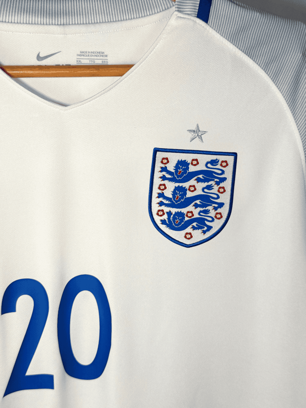 2016-england-home-dele-alli-20-xxl-724610-100-nike-3