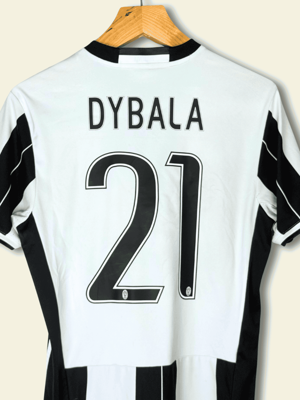 2016-juventus-home-paulo-dybala-21-medium-ai6241adidas-1