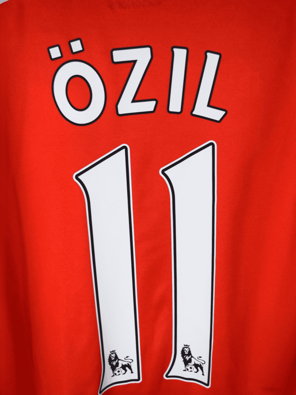 2014-arsenal-home-mesut-ozil-11-large-746446-puma-8