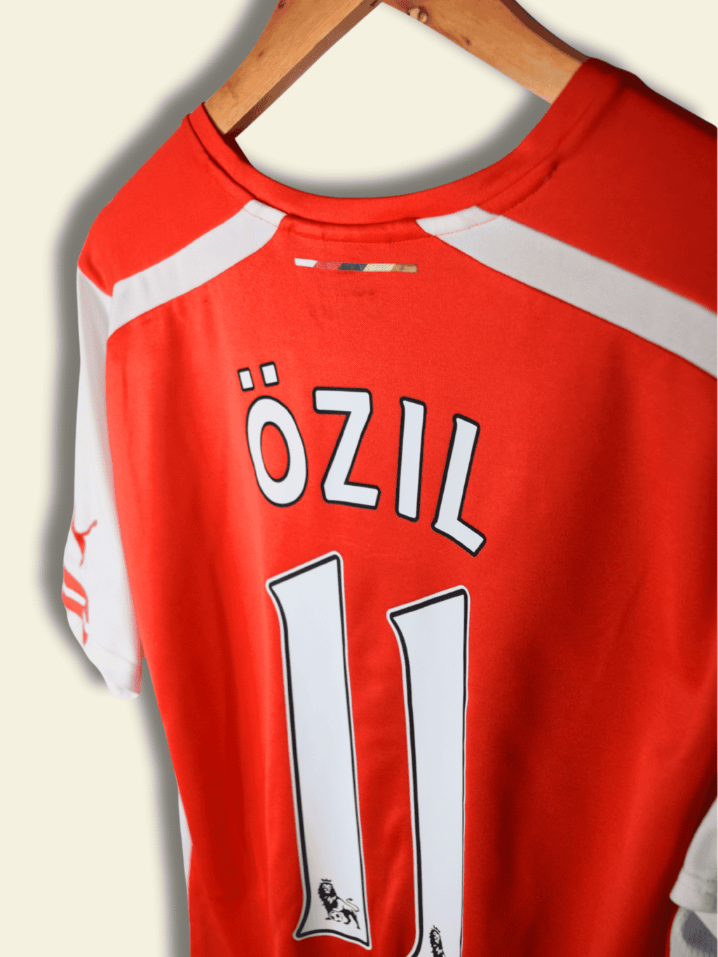 2014-arsenal-home-mesut-ozil-11-large-746446-puma-8