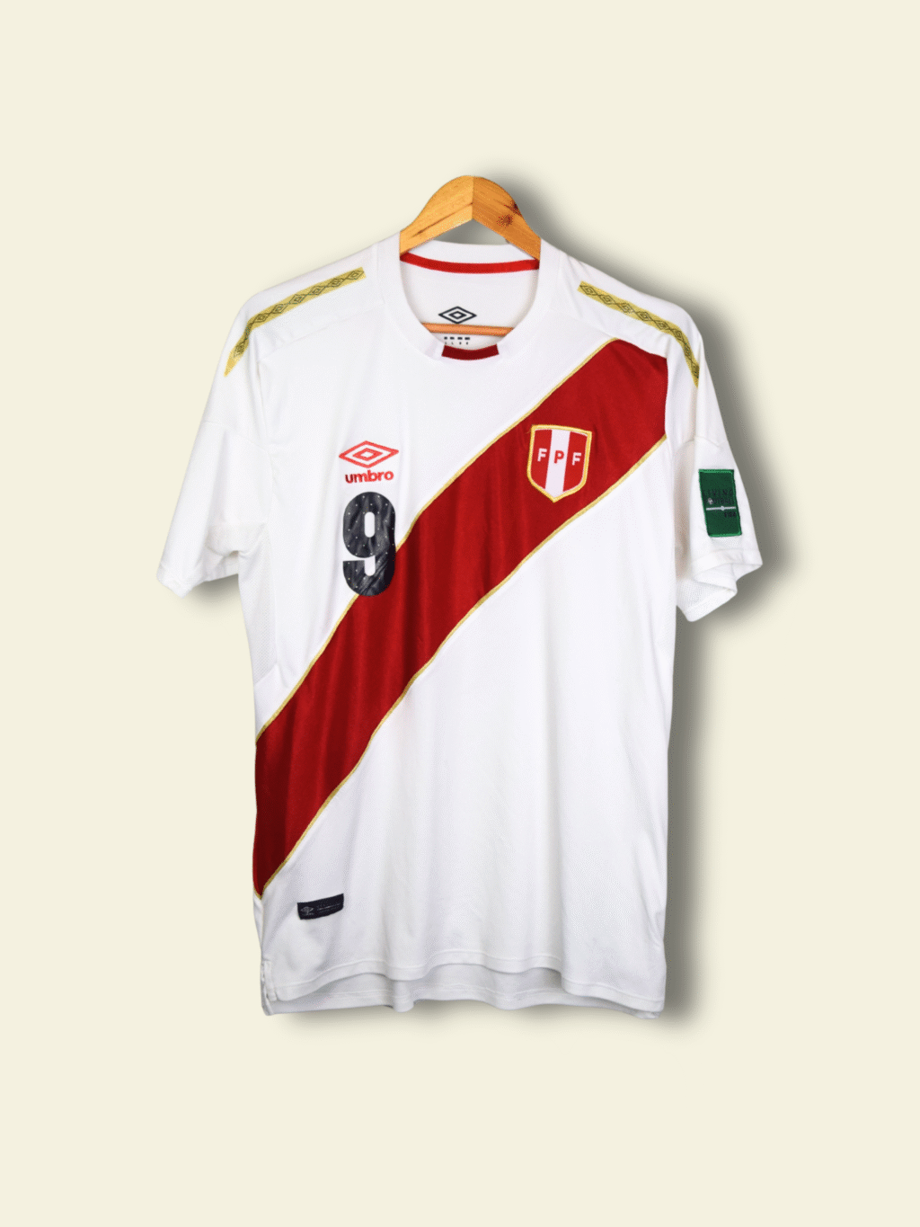 2018 Peru Home - Paolo Guerrero #9 Large no-mpn