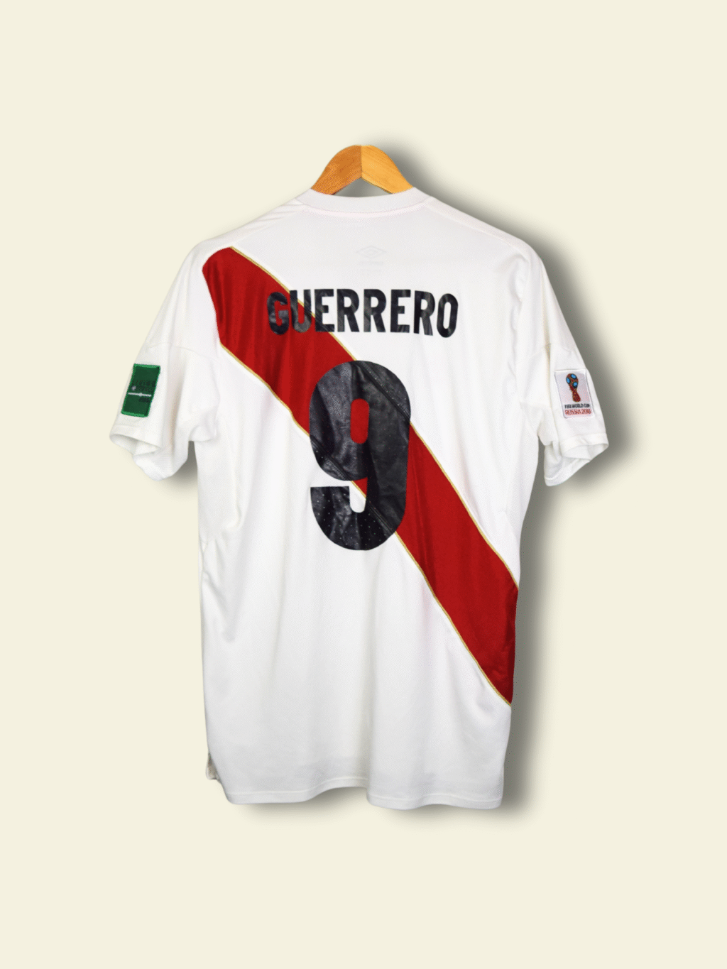 2018 Peru Home - Paolo Guerrero #9 Large no-mpn