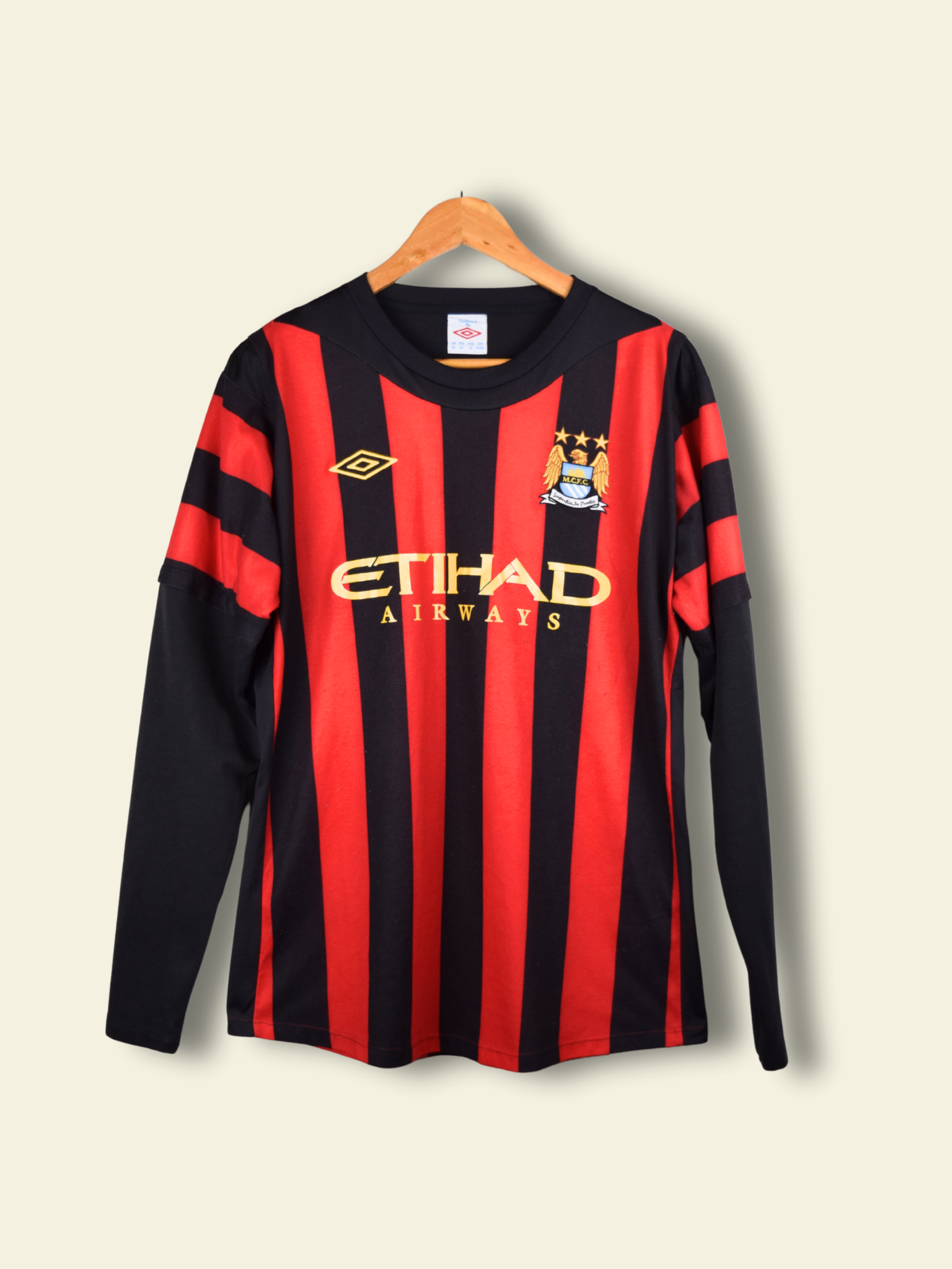 2011 Manchester City Away - Sergio Aguero #16 Medium no-mpn