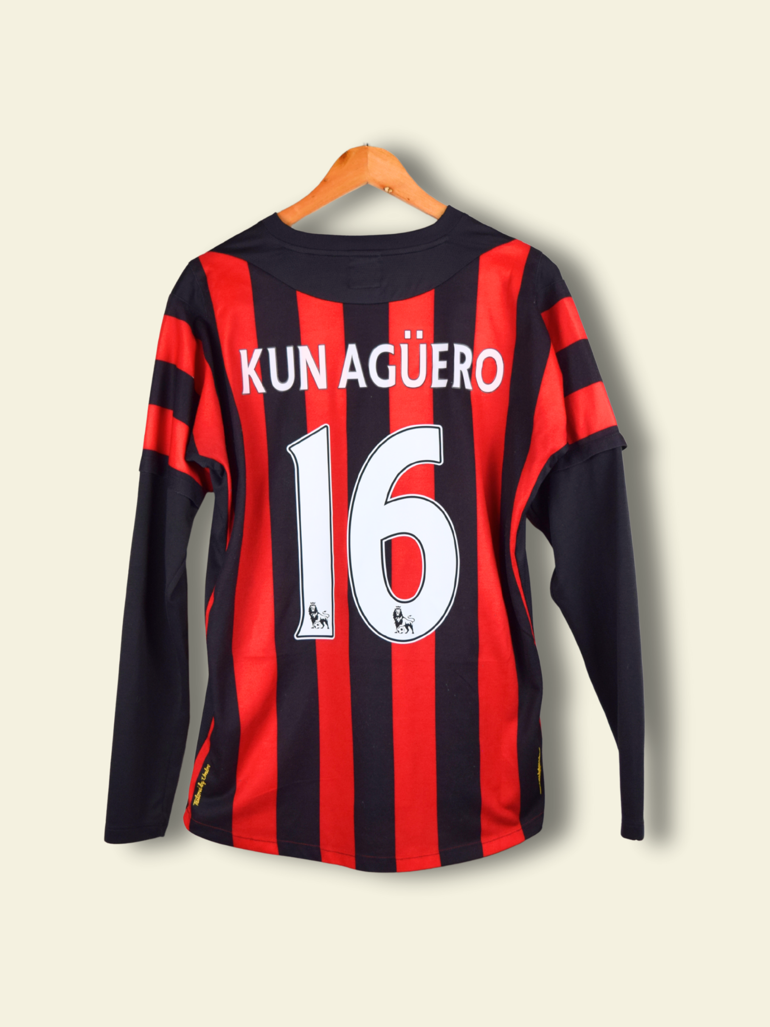 2011 Manchester City Away - Sergio Aguero #16 Medium no-mpn