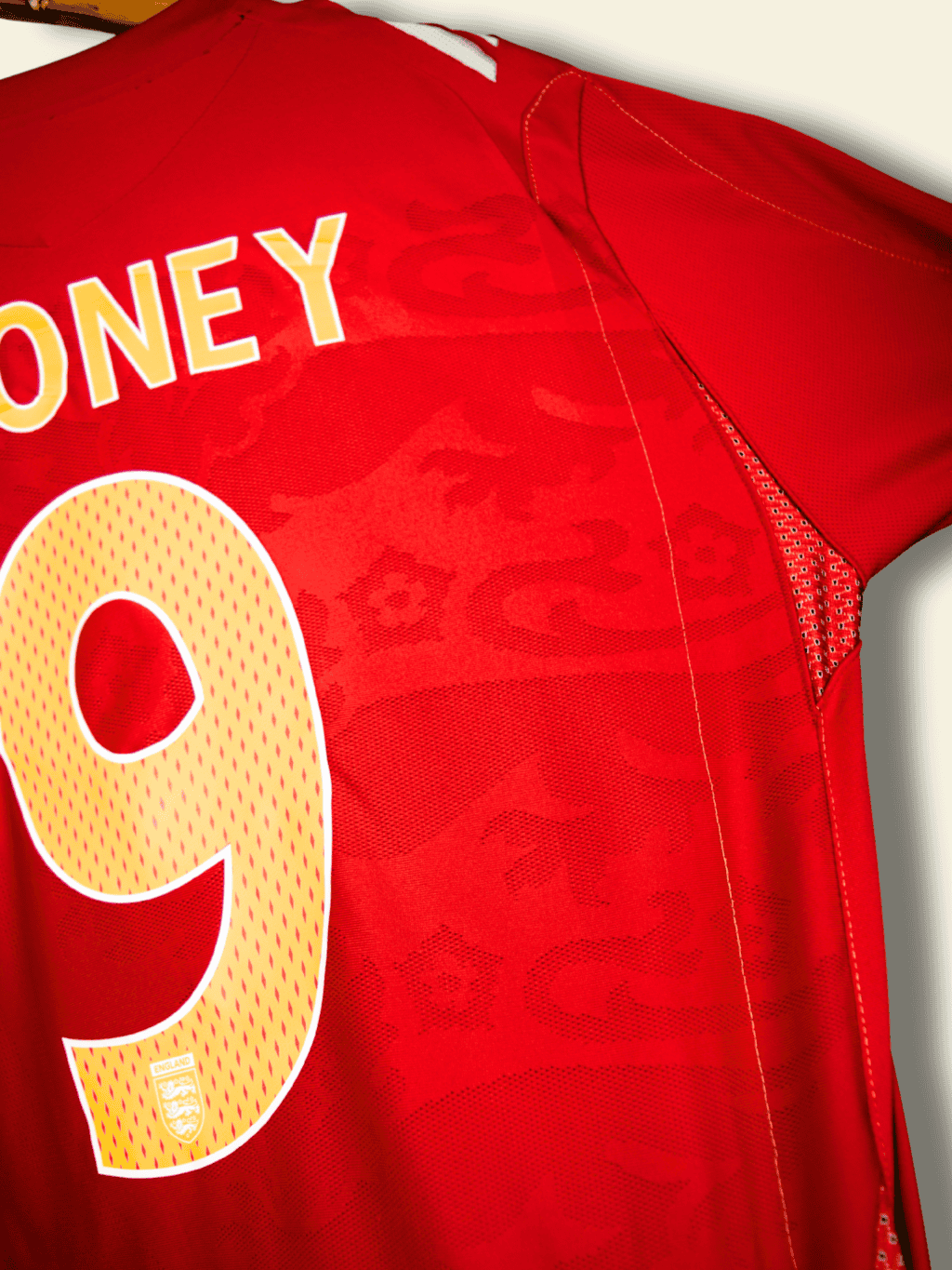 2004 England Away – Wayne Rooney #9 Large no-mpn5