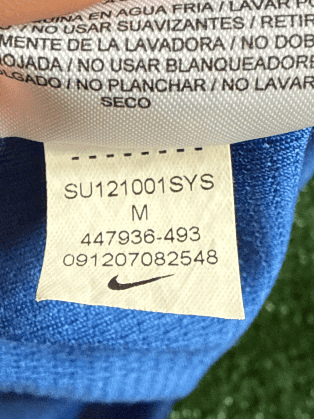 2012 Brazil Away – Kaka #8 Medium 447936-493 Nike8