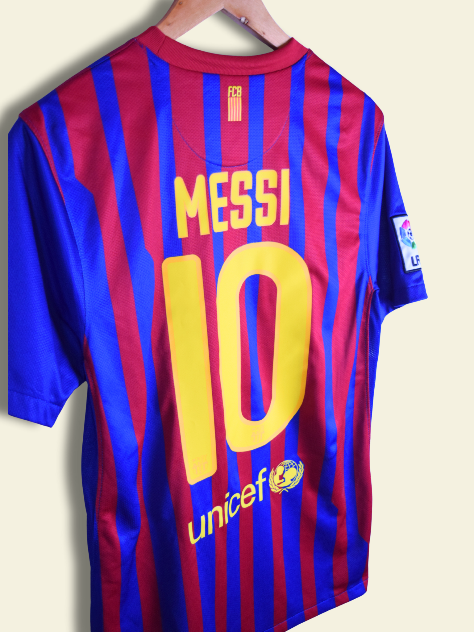 2011 Barcelona Home - Lionel Messi #10 Small 419877-486 Nike