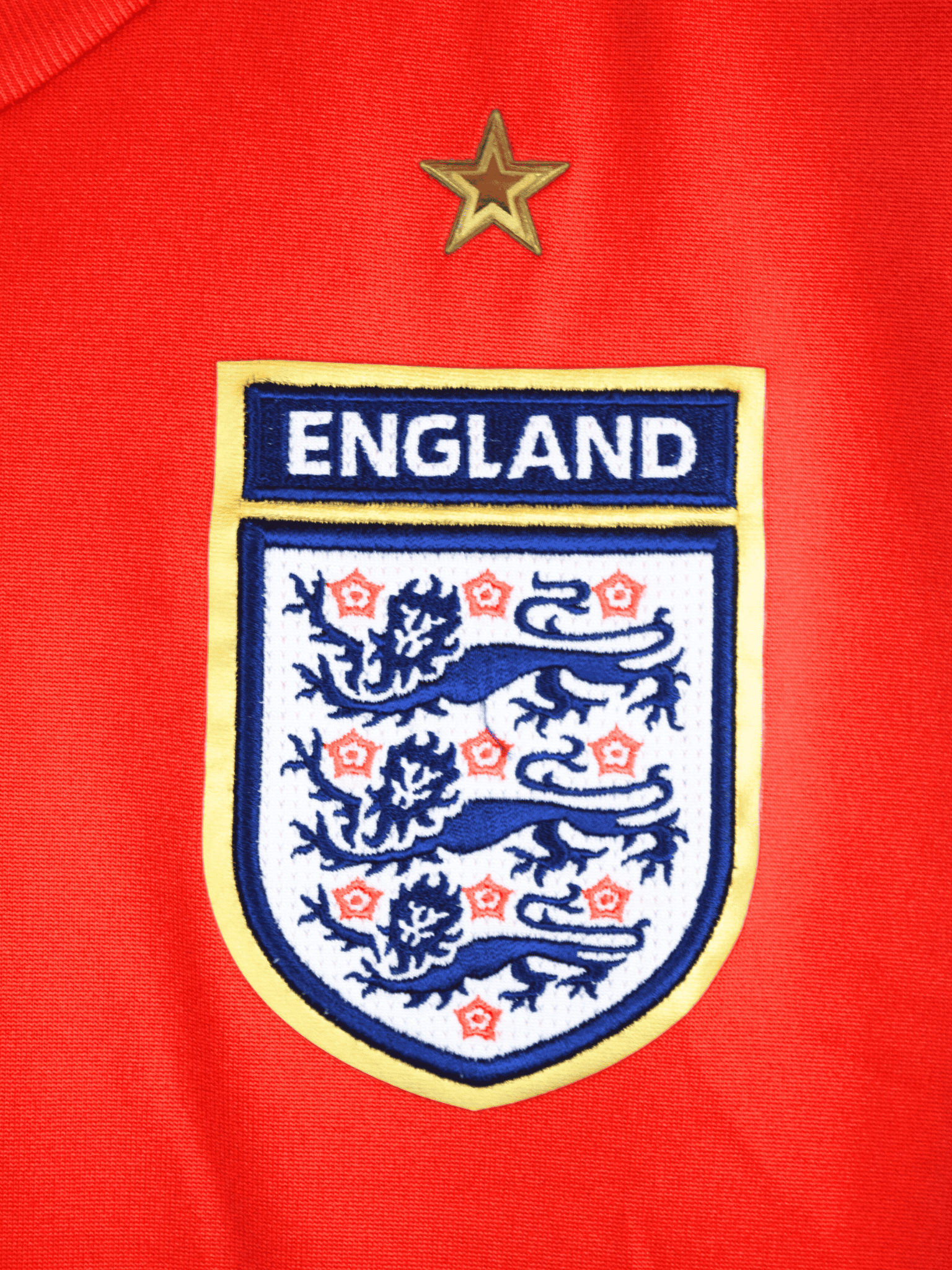 2004 England Away – David Beckham #7 Small RN109787 Umbro4