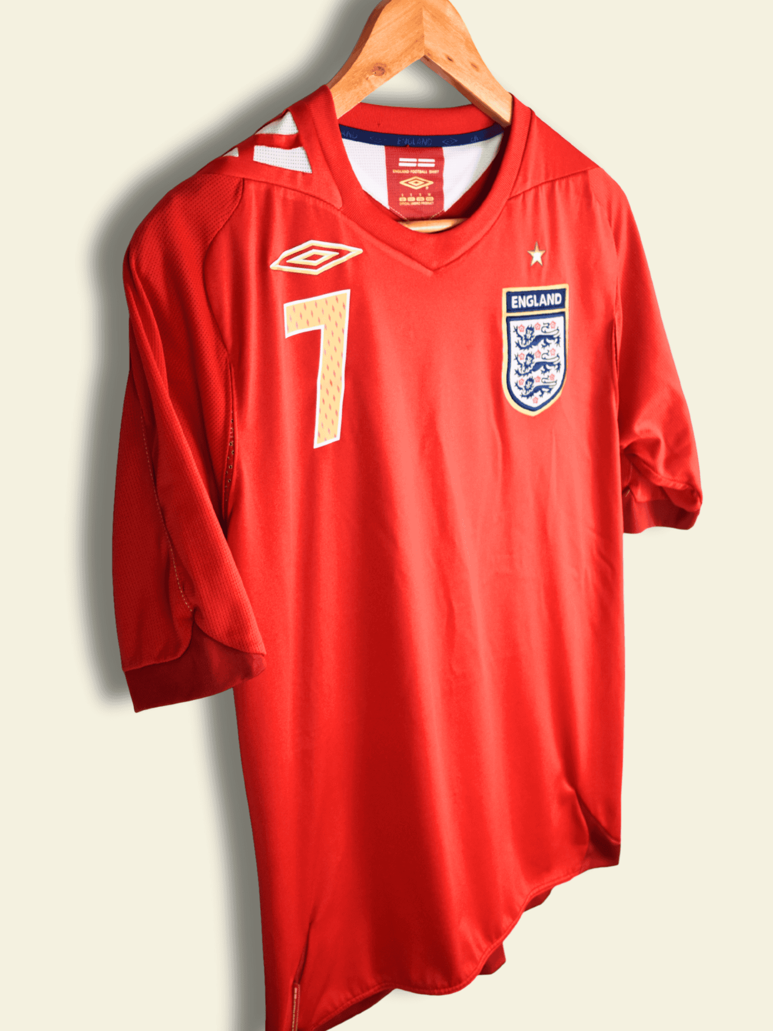 2004 England Away – David Beckham #7 Small RN109787 Umbro5