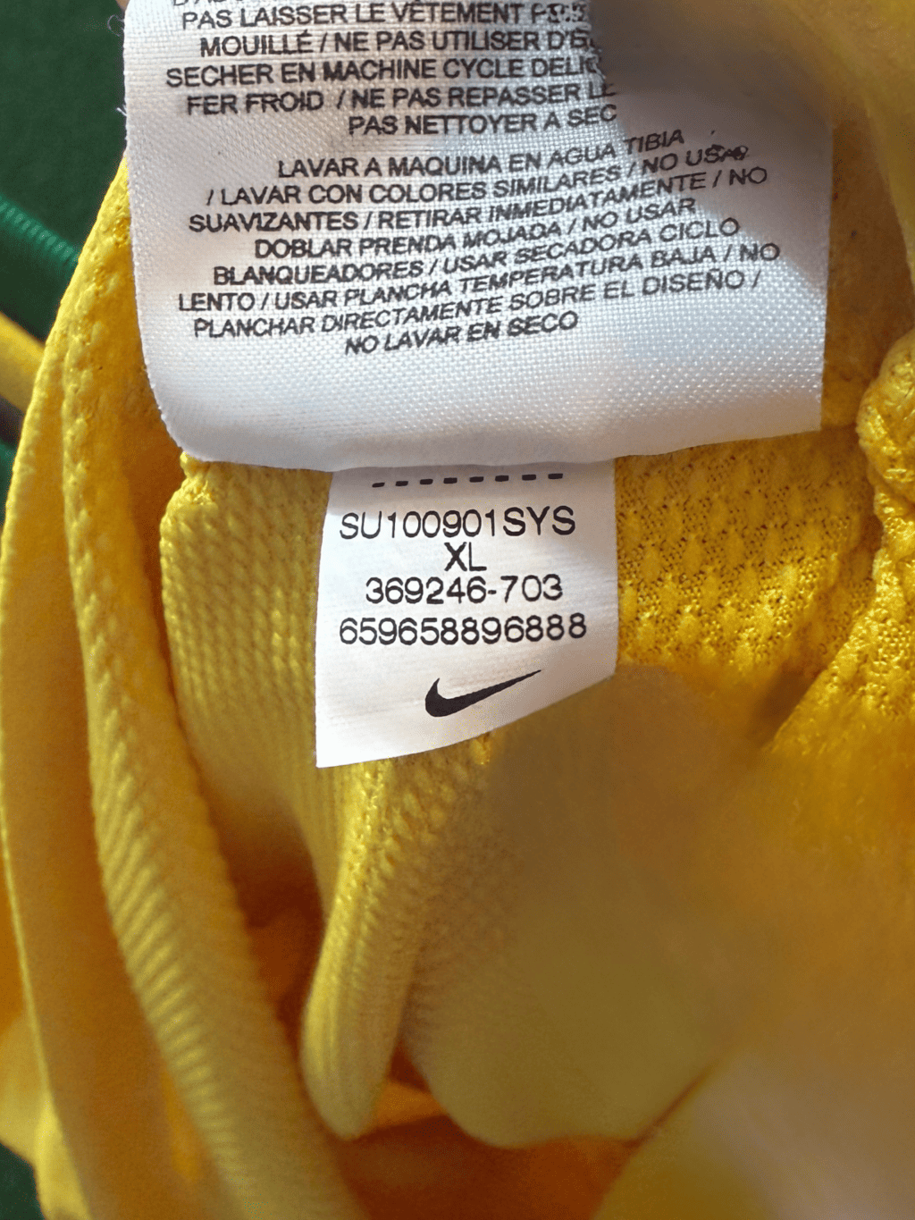 2010-brazil-home-robinho-11-youth-xl-369246-703-nike-1