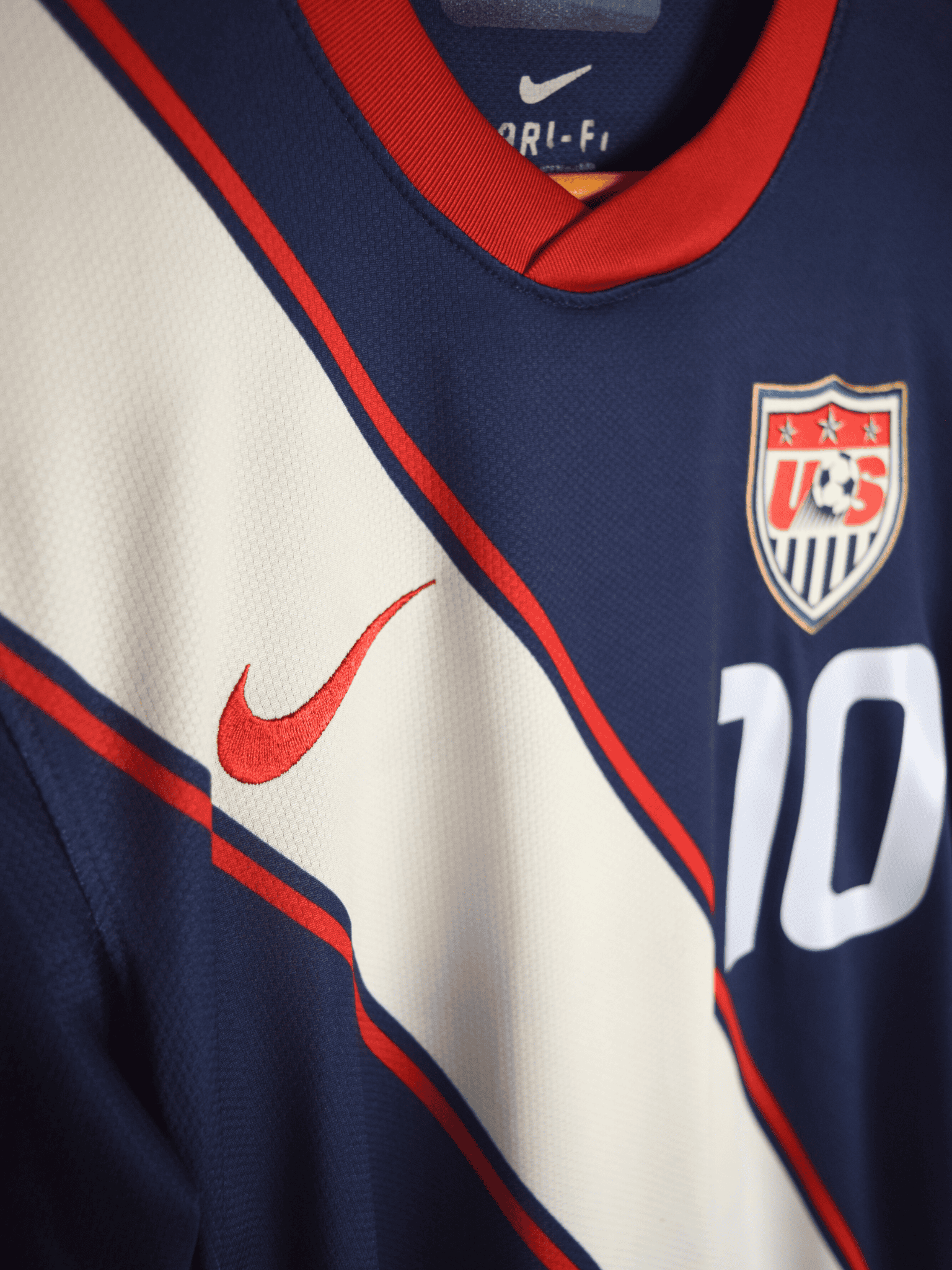 2010 USA Away – Landon Donovan #10 Small 369253-451 Nike5
