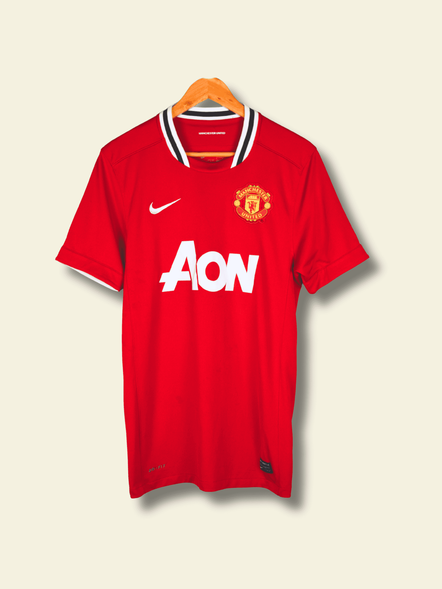 2011-manchester-united-home-luis-nani-17-small-423932-623-nike1