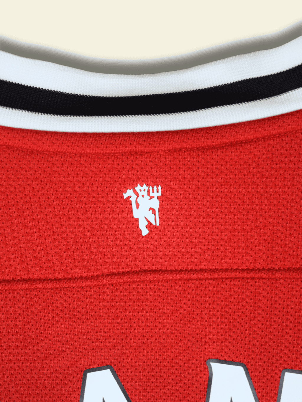 2011-manchester-united-home-luis-nani-17-small-423932-623-nike7