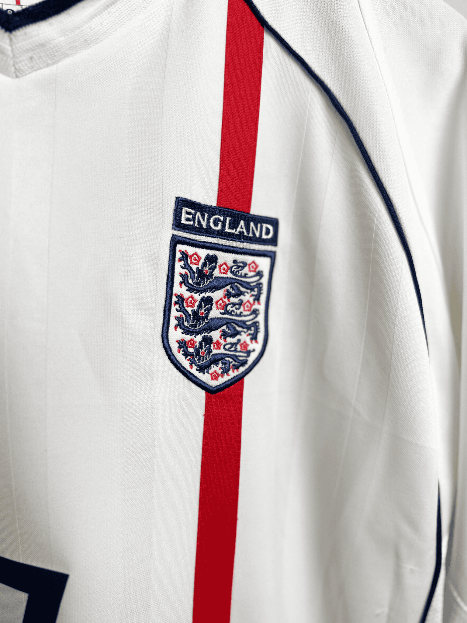 2002-england-home-david-beckham-7-large-4