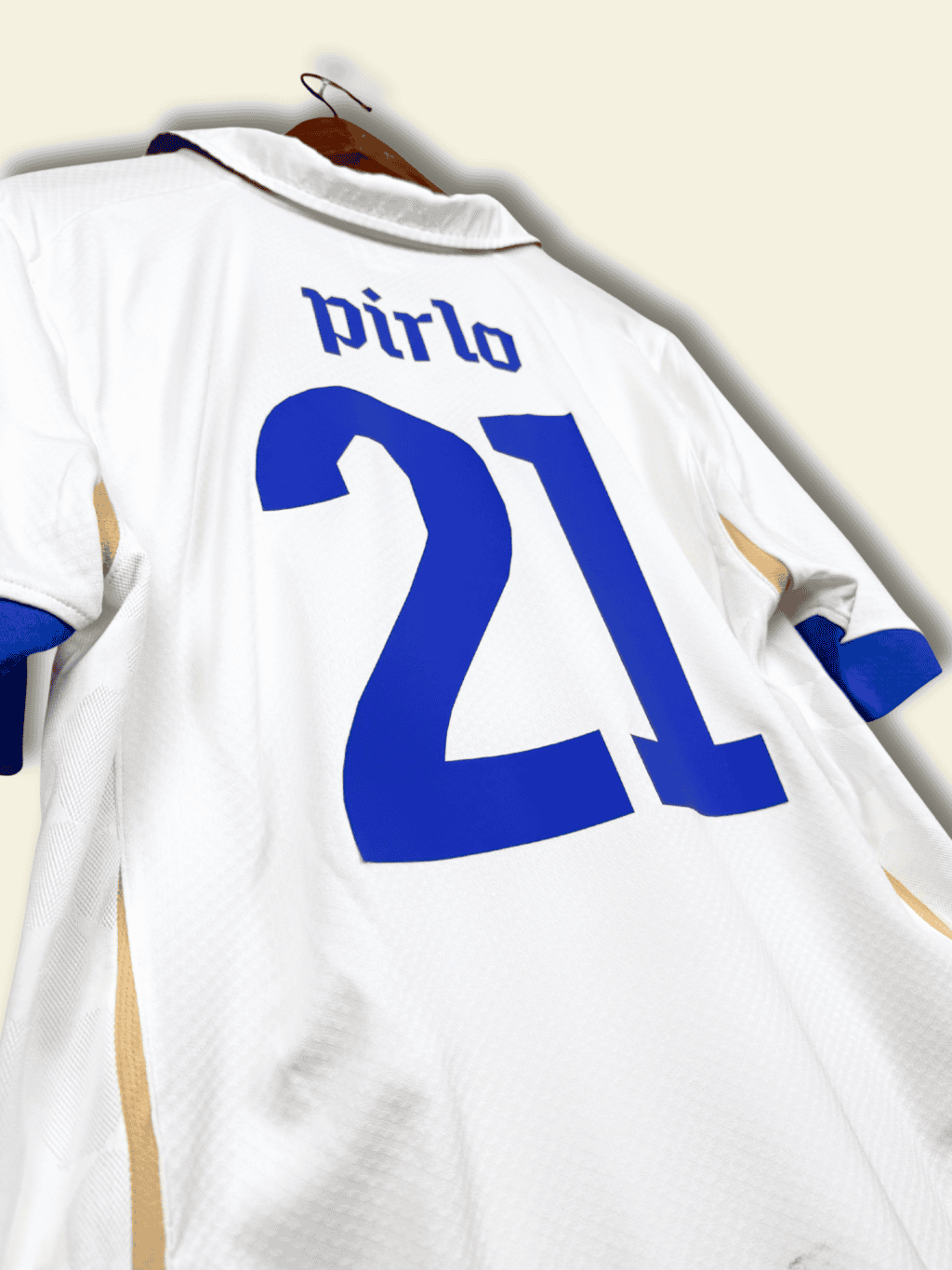 2010-italy-away-andrea-pirlo-21-large-736599-puma6