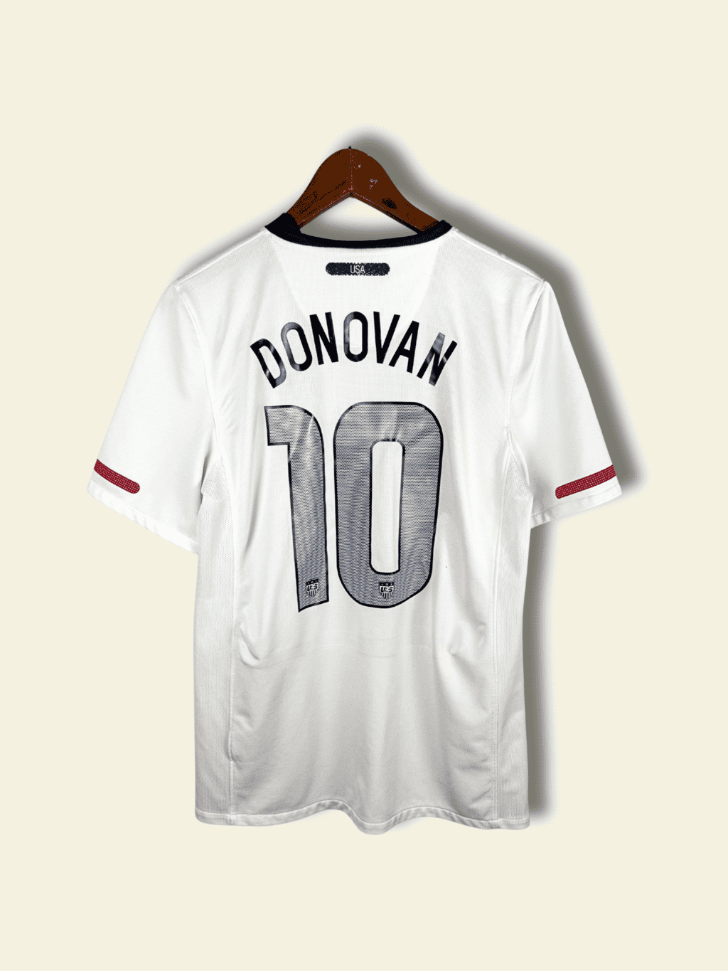 2010-usa-home-landon-donovan-10-small-369253-105-nike-1-2