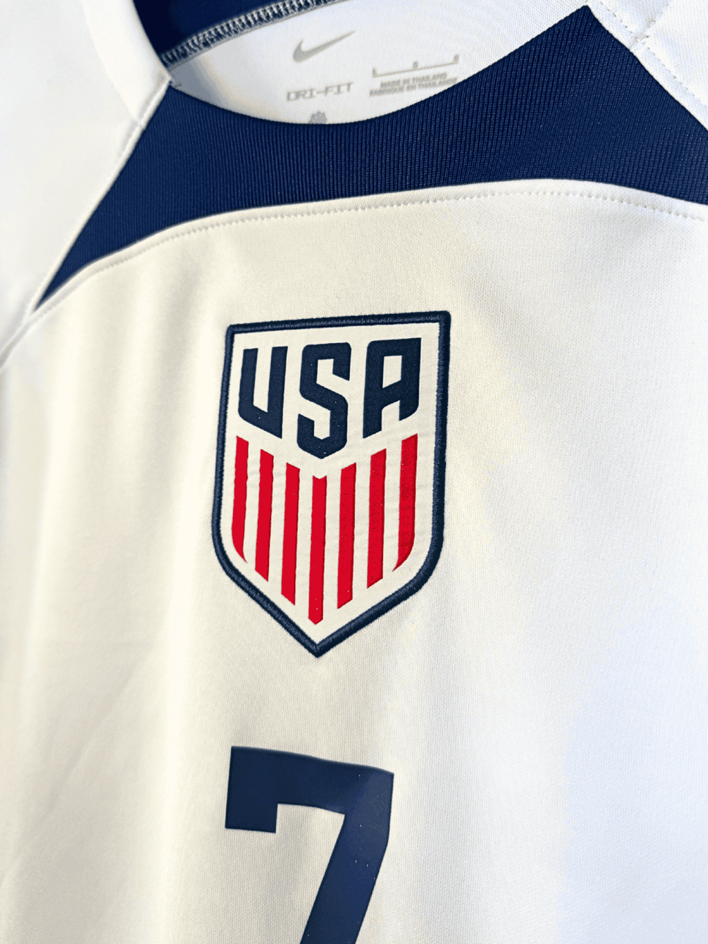 2022-usa-home-gio-reyna-7-large-dn0706-101-nike-1-3