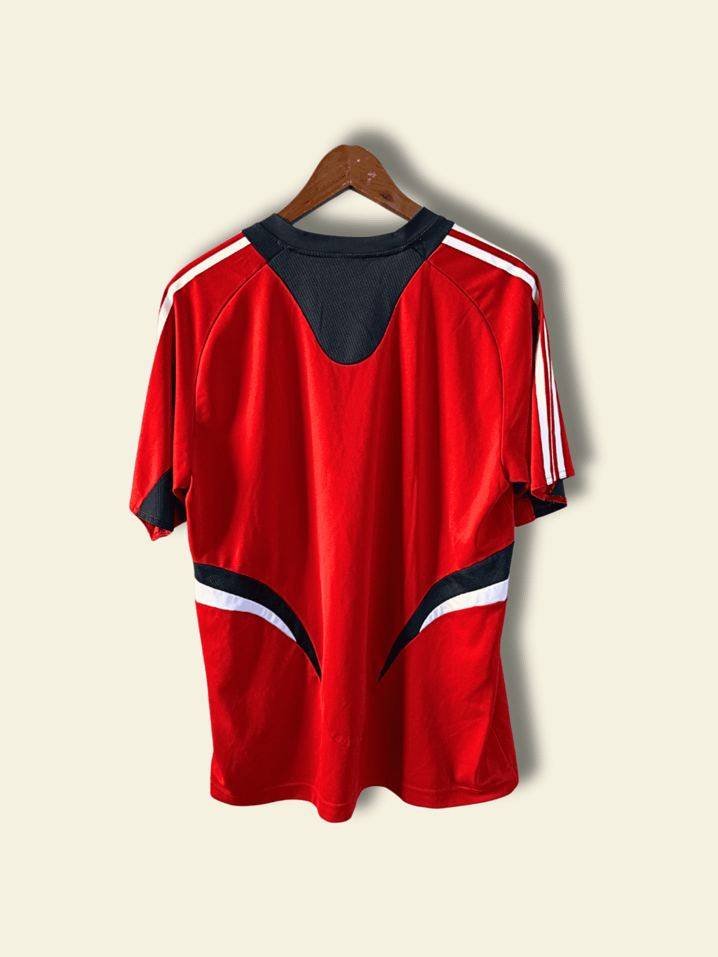 2008-bayern-munich-training-medium-049796-adidas-1-1