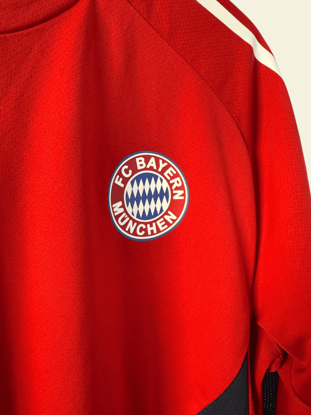 2008-bayern-munich-training-medium-049796-adidas-1-3