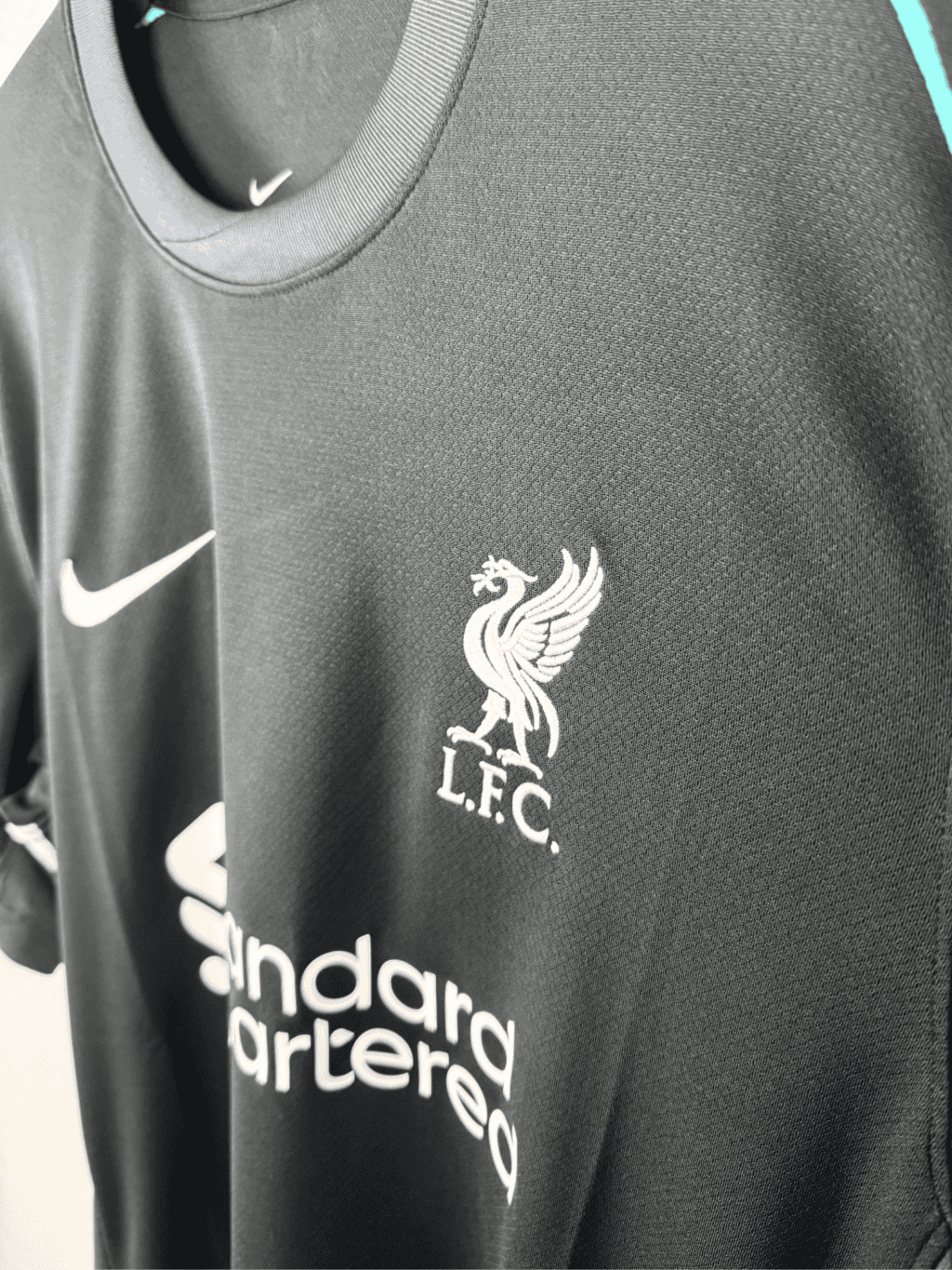 2024-liverpool-away-mohamed-salah-11-large-bnwt-fn8780-322-nike-1-3