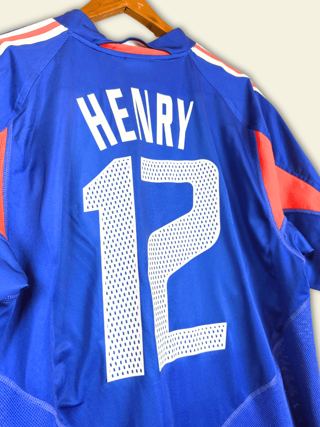 2004-france-home-thierry-henry-12-large-641768-adidas-1-1