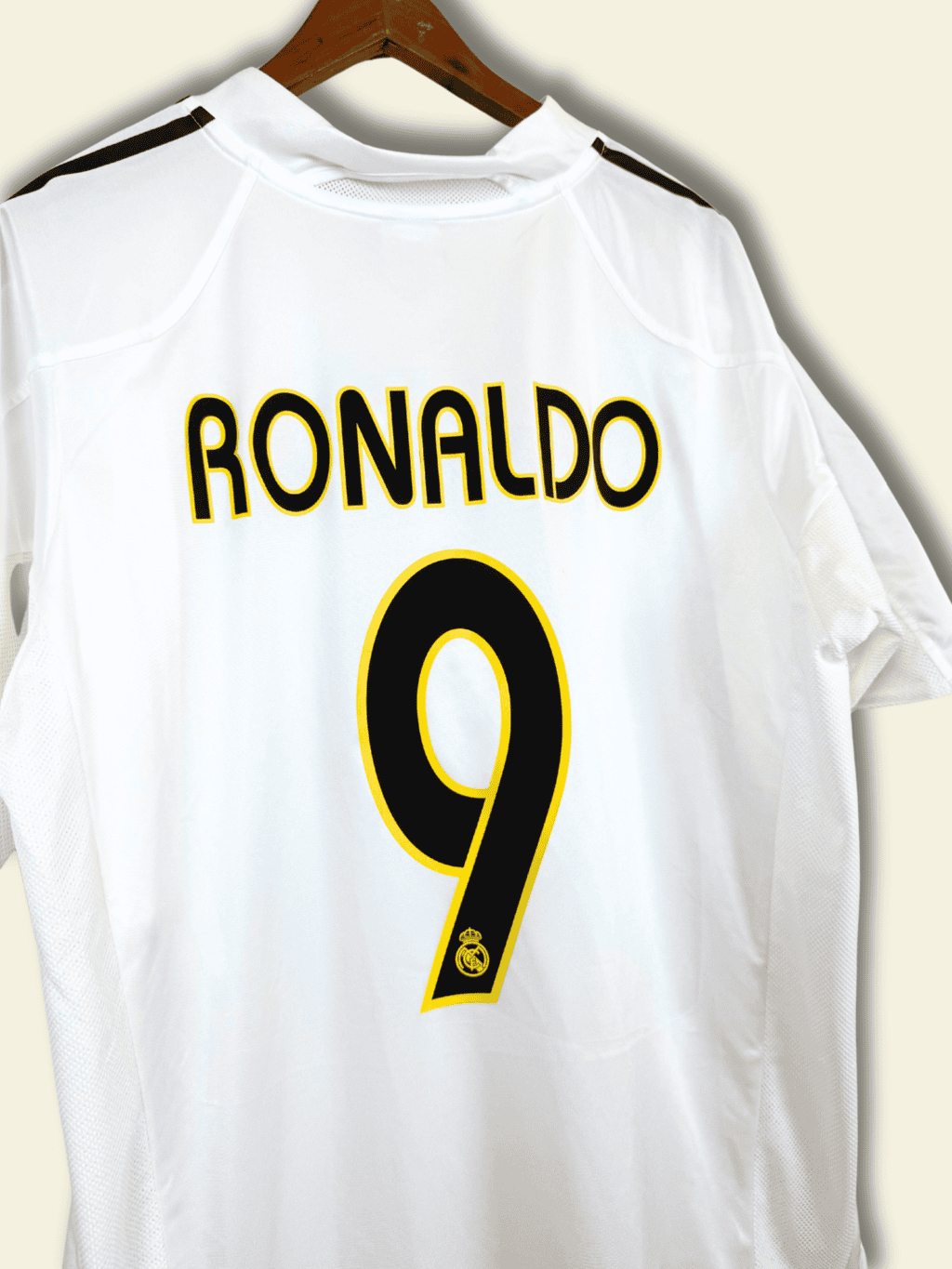 2005-real-madrid-home-ronaldo-9-large-bnwt-367842-adidas-1-6
