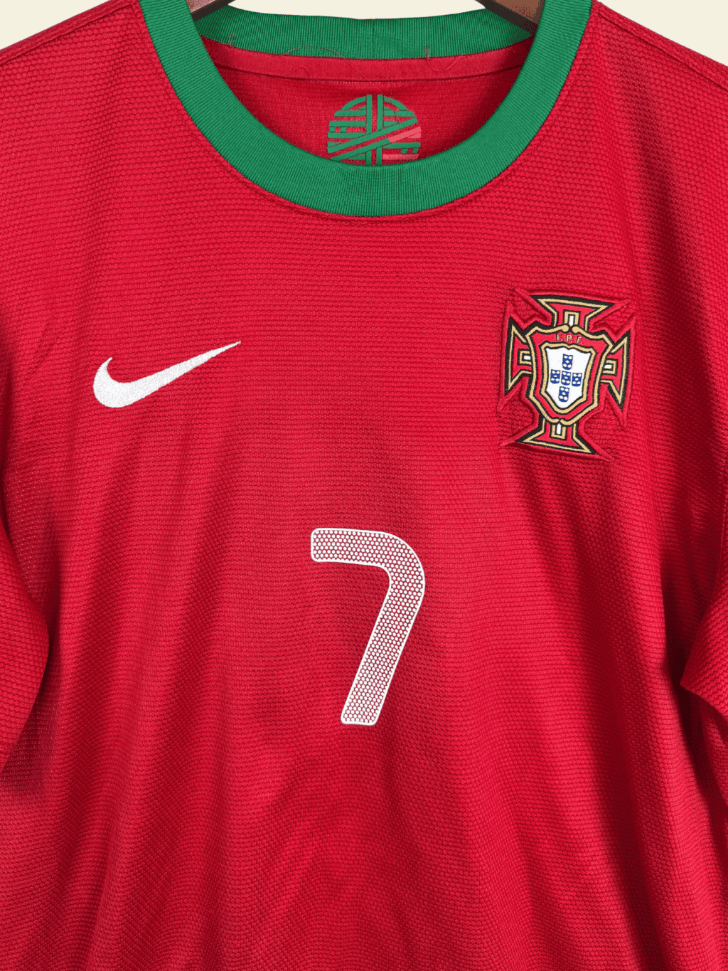 2012-portugal-home-cristiano-ronaldo-7-large-447883-838-nike-1-3