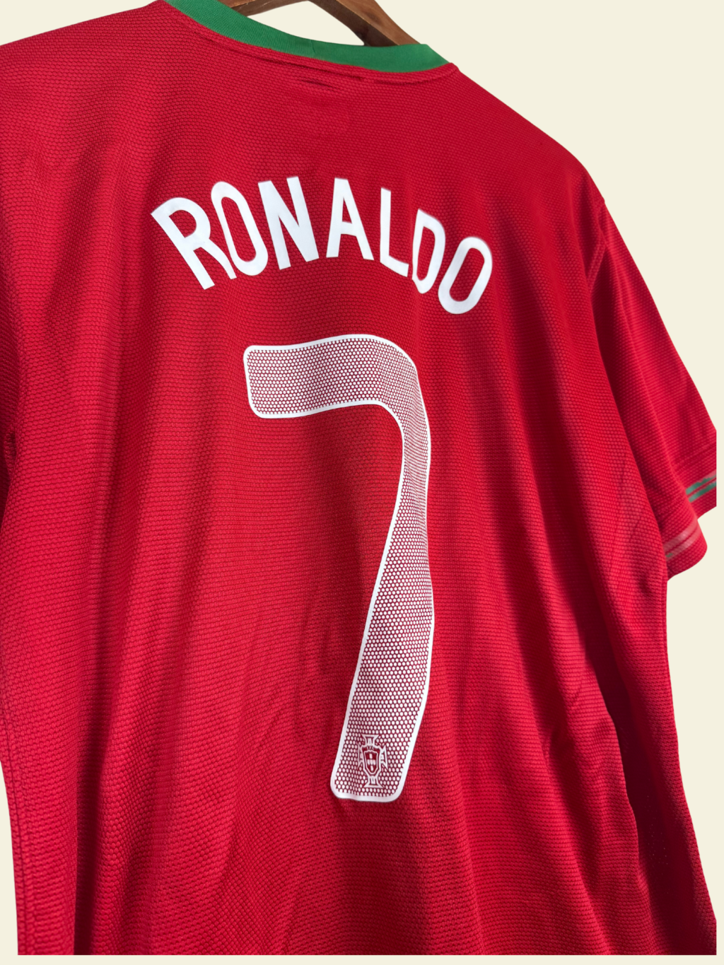 2012-portugal-home-cristiano-ronaldo-7-large-447883-838-nike-1-5