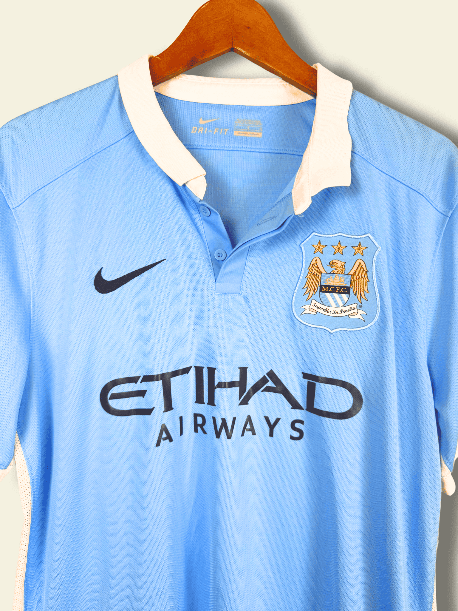 2015-manchester-city-home-sergio-aguero-10-large-658886-489-nike-2