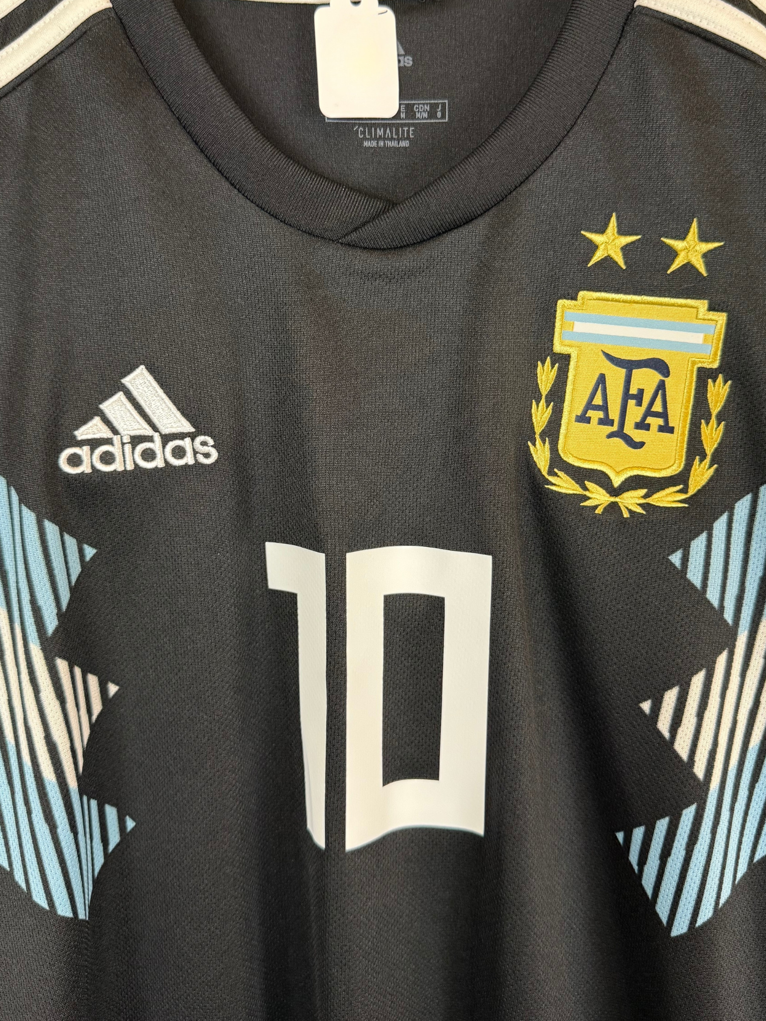 2018-argentina-away-lionel-messi-10-medium-cd8565-adidas-2