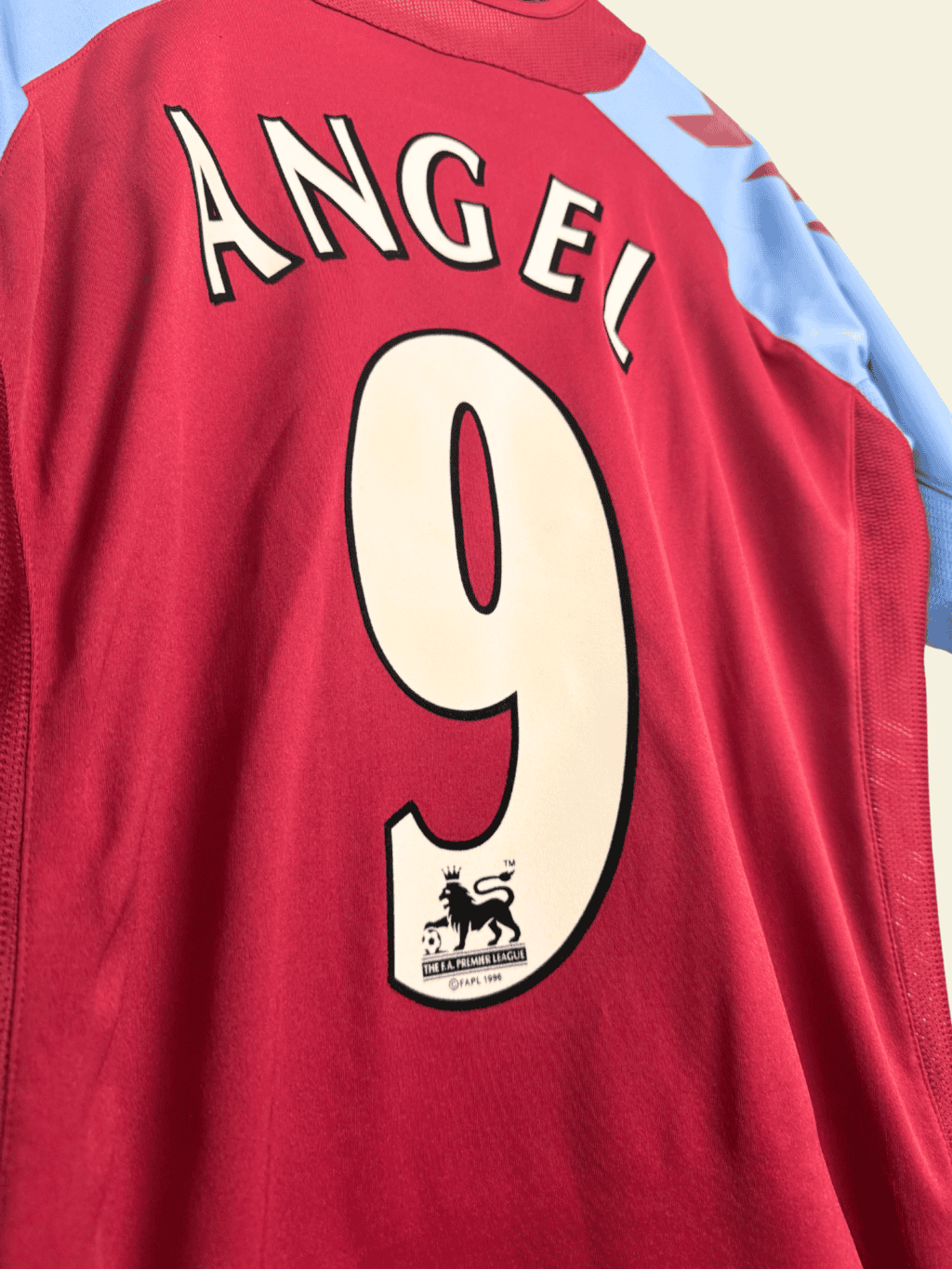 2004-aston-villa-juan-pablo-angel-9-small-6-4