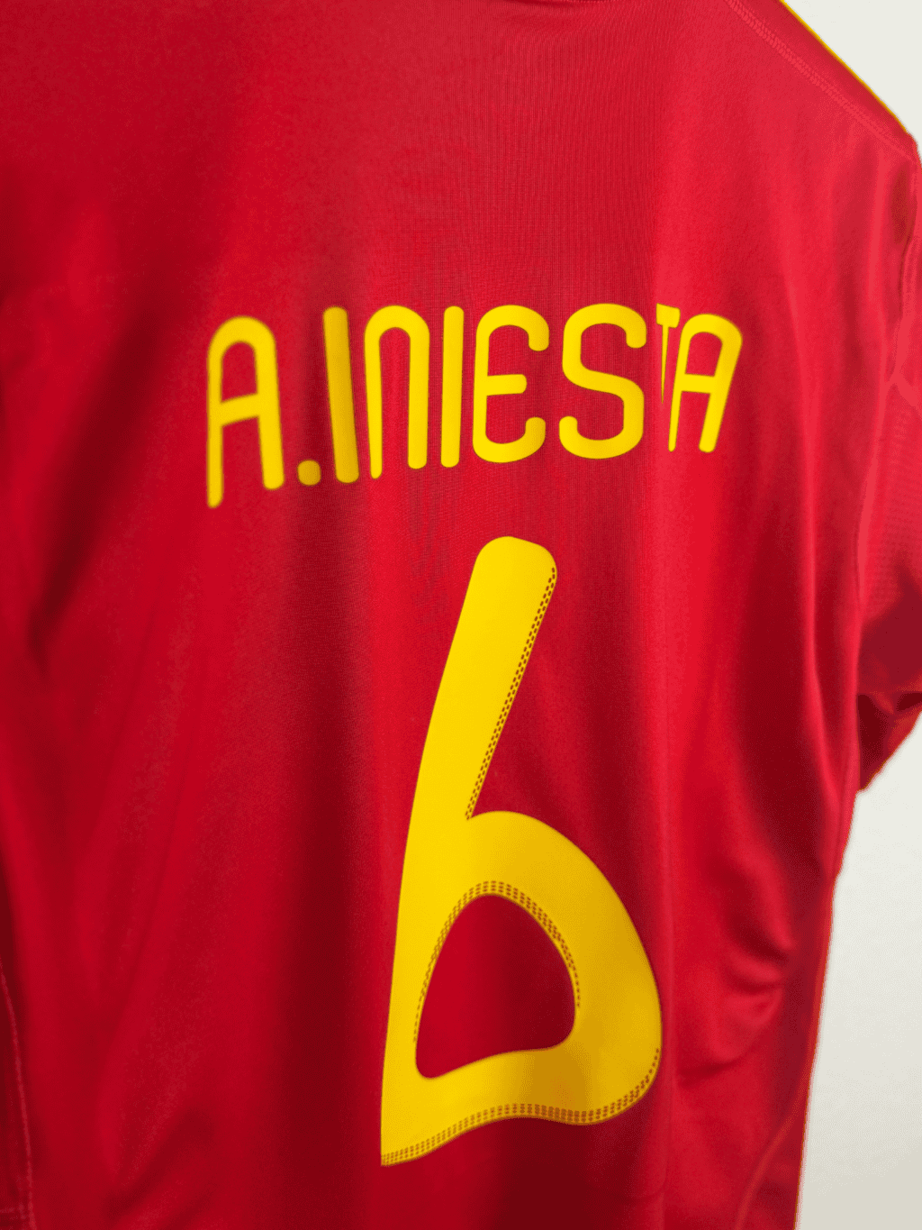 2010 Spain Home - Andres Iniesta #6 Medium - Image 4