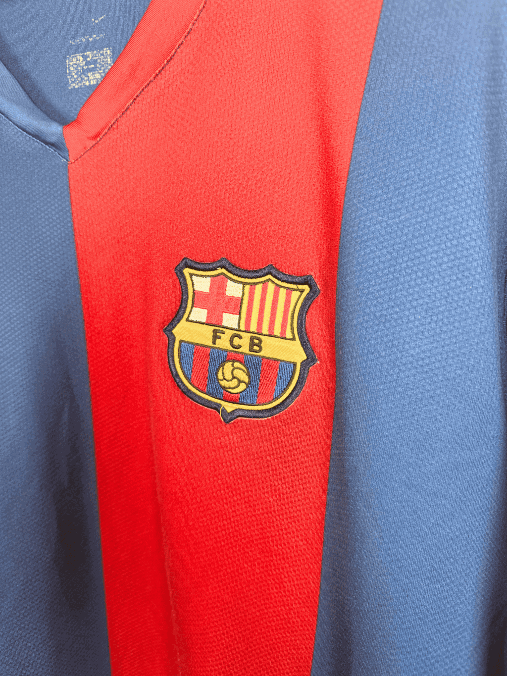 2006 Barcelona Home - Ronaldinho #10 Medium - Image 4