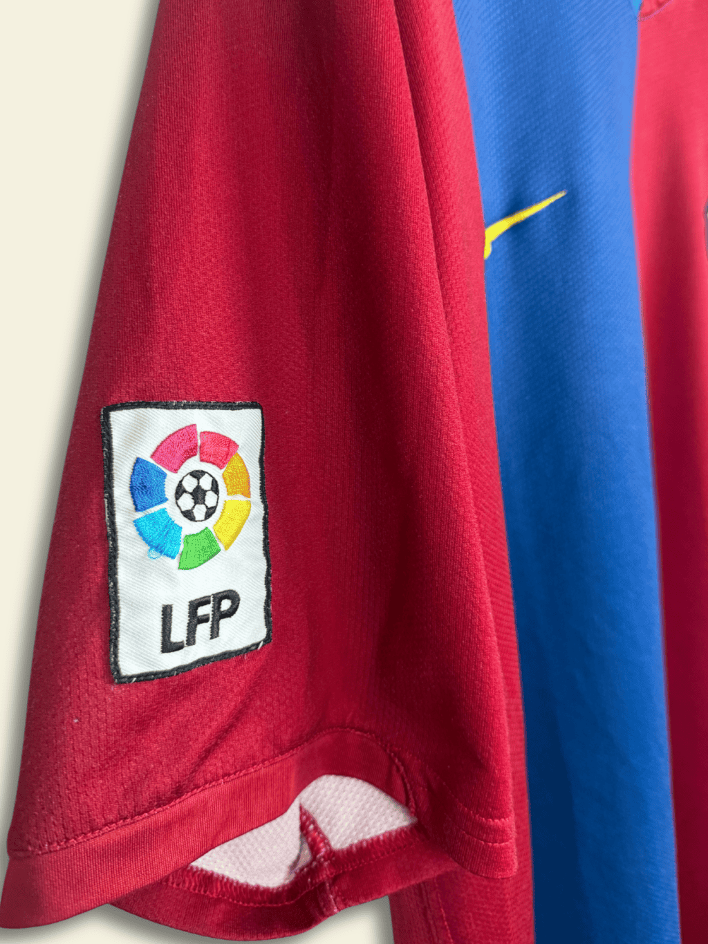 2006 Barcelona Home - Ronaldinho #10 Medium - Image 5