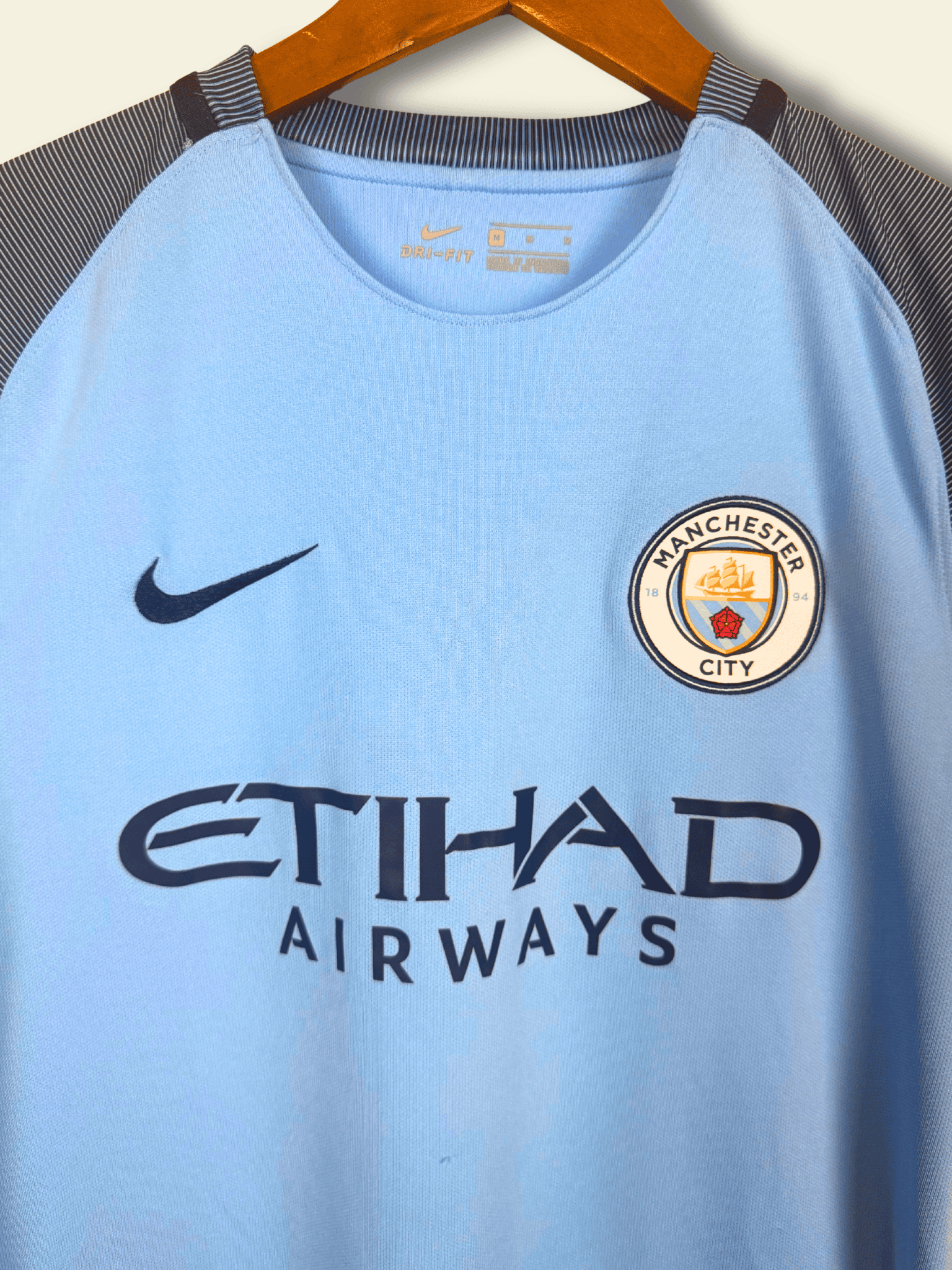 2016-manchester-city-david-silva-21-medium-776907-489-nike-2