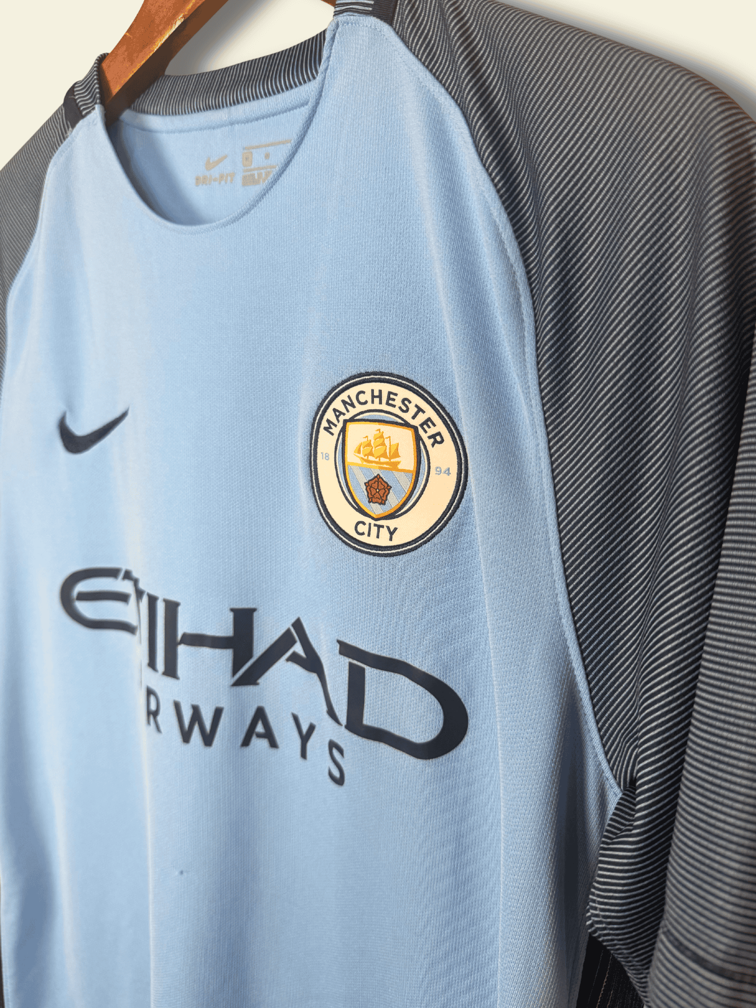 2016-manchester-city-david-silva-21-medium-776907-489-nike-3